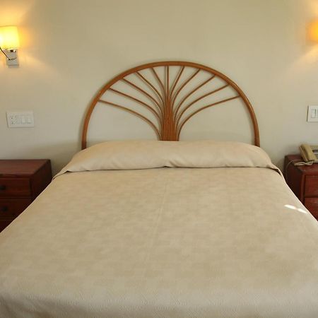Aparta Hotel Plaza Del Sol Санто Доминго Екстериор снимка