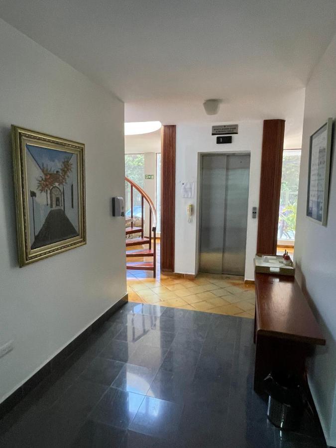 Aparta Hotel Plaza Del Sol Санто Доминго Екстериор снимка