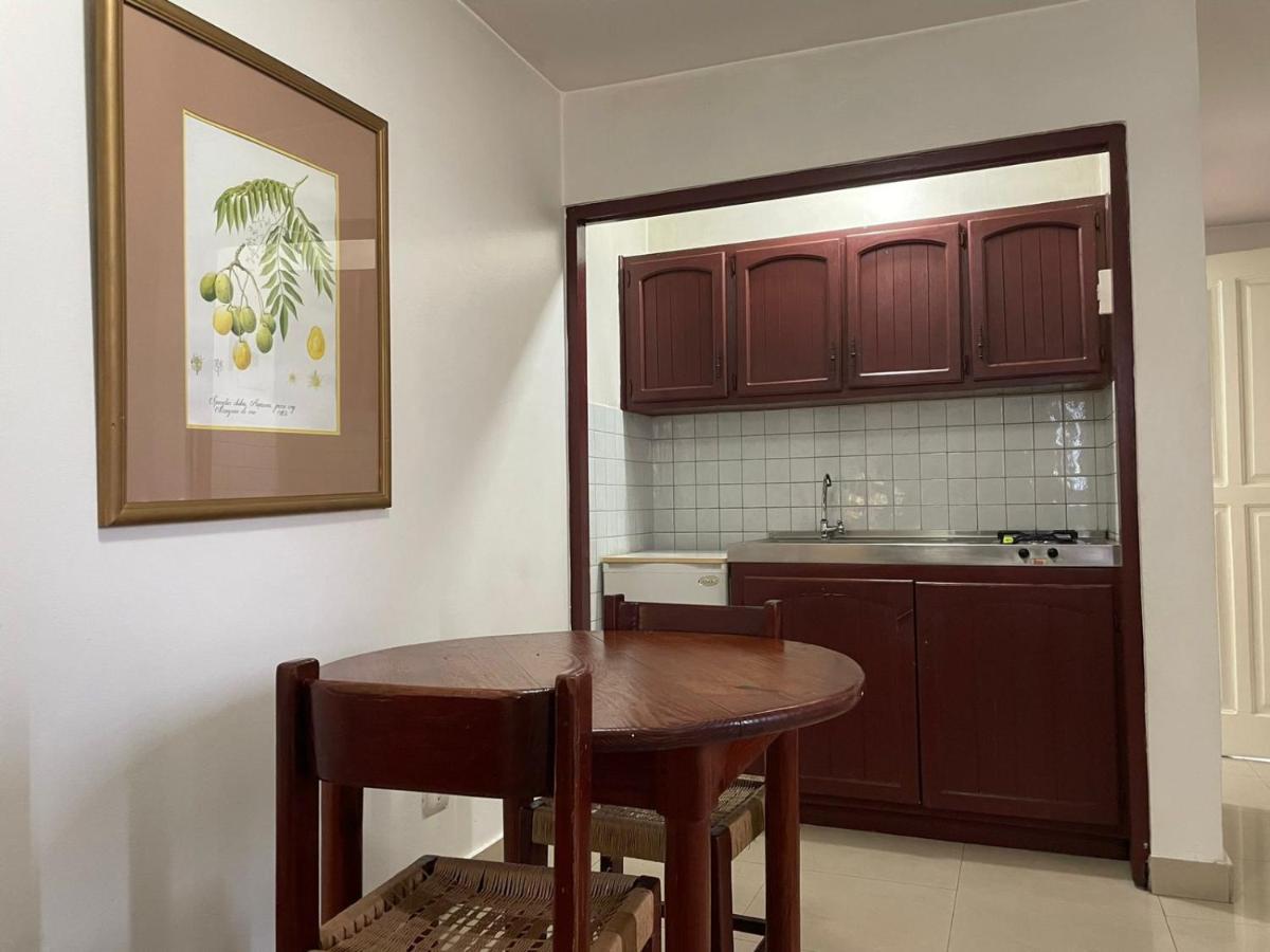 Aparta Hotel Plaza Del Sol Санто Доминго Екстериор снимка